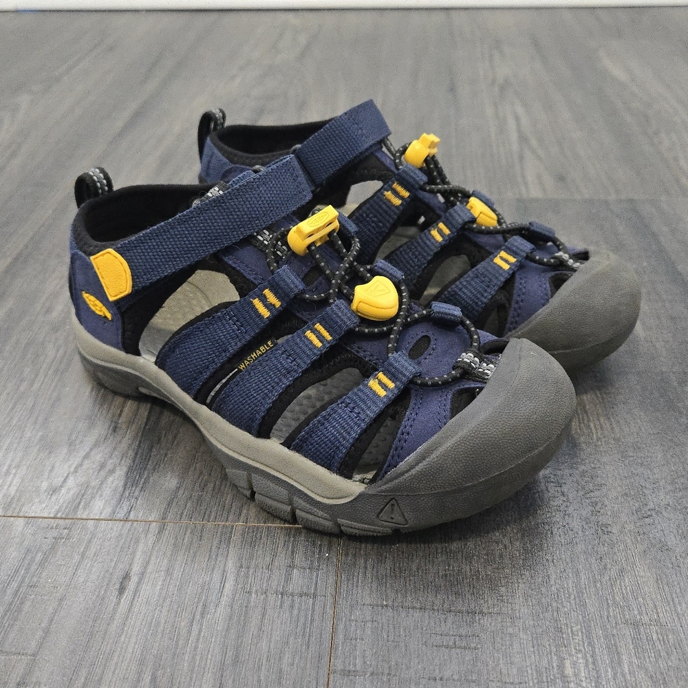 Keen Unisex Big Kids Size 1 Newport H2 Sandals 1029140 Blue Depths Gargoyle